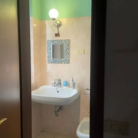 Apartment Casafiore Art Bijoux In Centro Storico A Parma